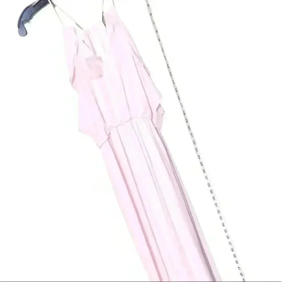 Beautiful Flowy Light Summer Dress in Pale Pink - Picture 6 of 8